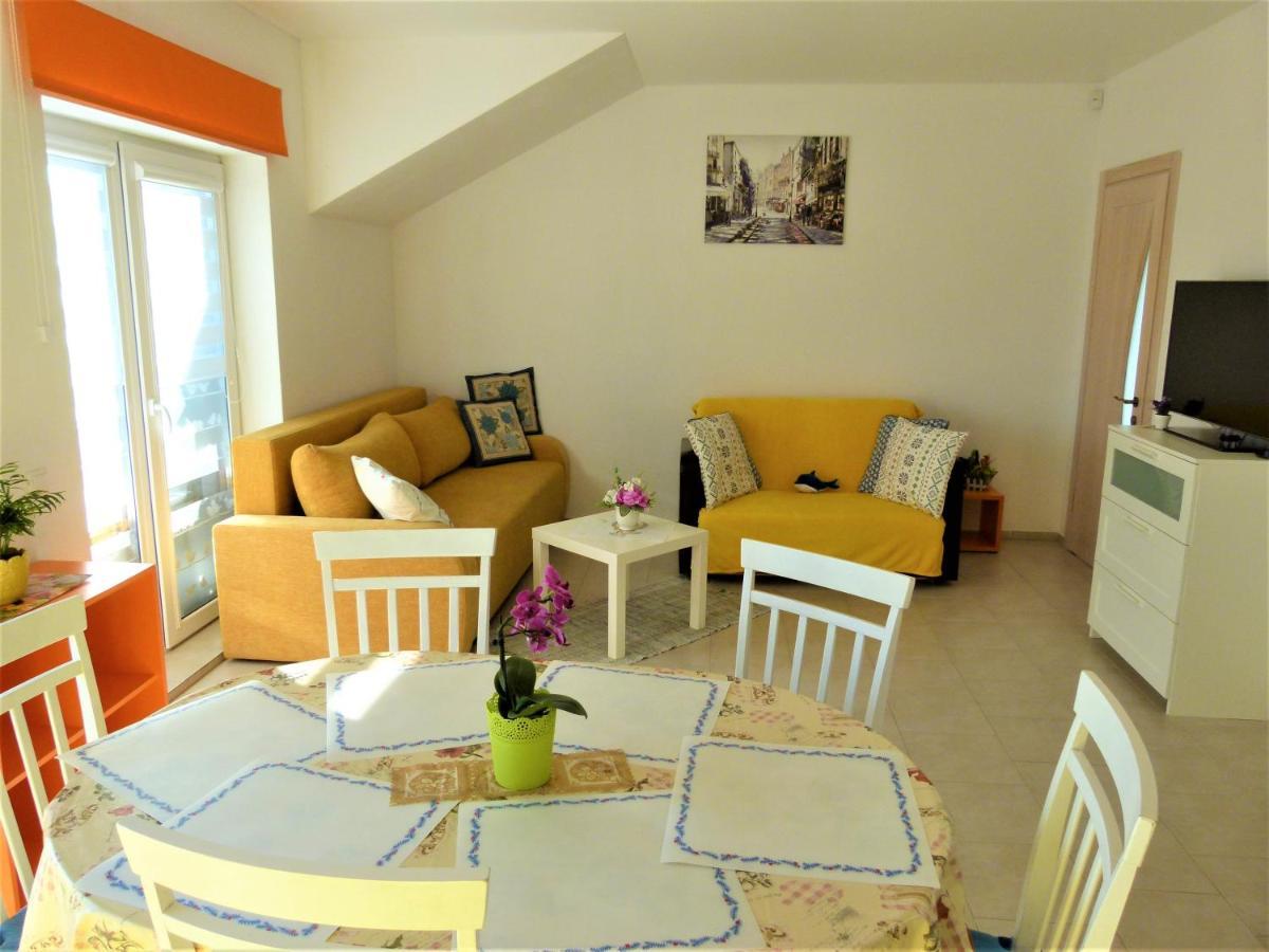 Geltoni Apartamentai Palanga Ngoại thất bức ảnh